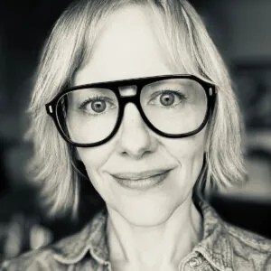 Jen Warner headshot